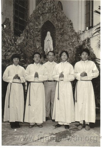 1983-Sept-26-Cathedral-New-garment-for-altar-servers