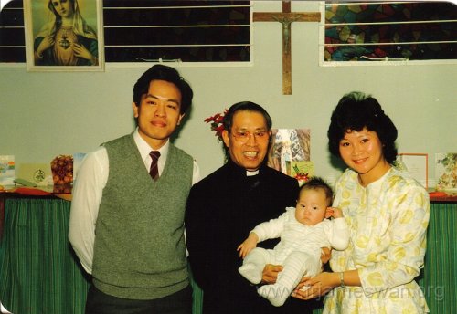 1987-Dec-27-Baptism-of-Chan-Ying-Ming-and-Daugher-Ju-Yim-Ling-1