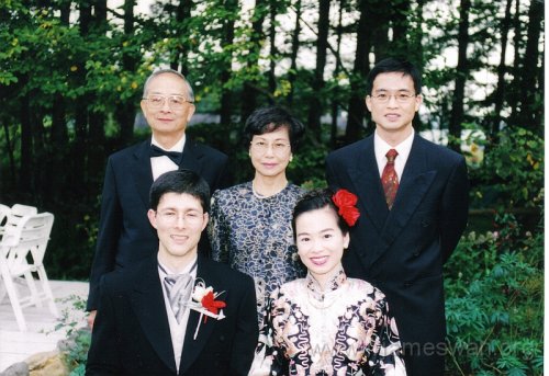 2002-Sept-21-Leung-Kwan-Kao-andn-Siu-Ching-Kwan-and-Elder-Son-Siu-Chung-and-Daughter-Wun-Lap-Gloria-and-Husband-Martin